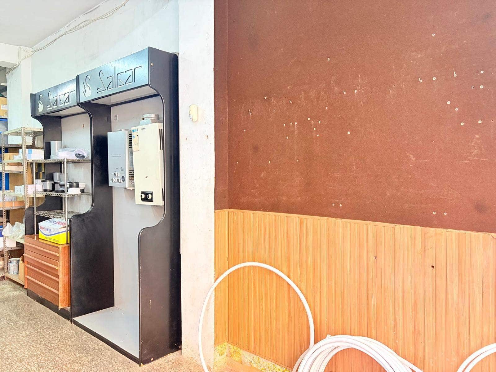 Commerciale in vendita in La Linea de la Concepcion - 265.000 € (Rif: 9474216)