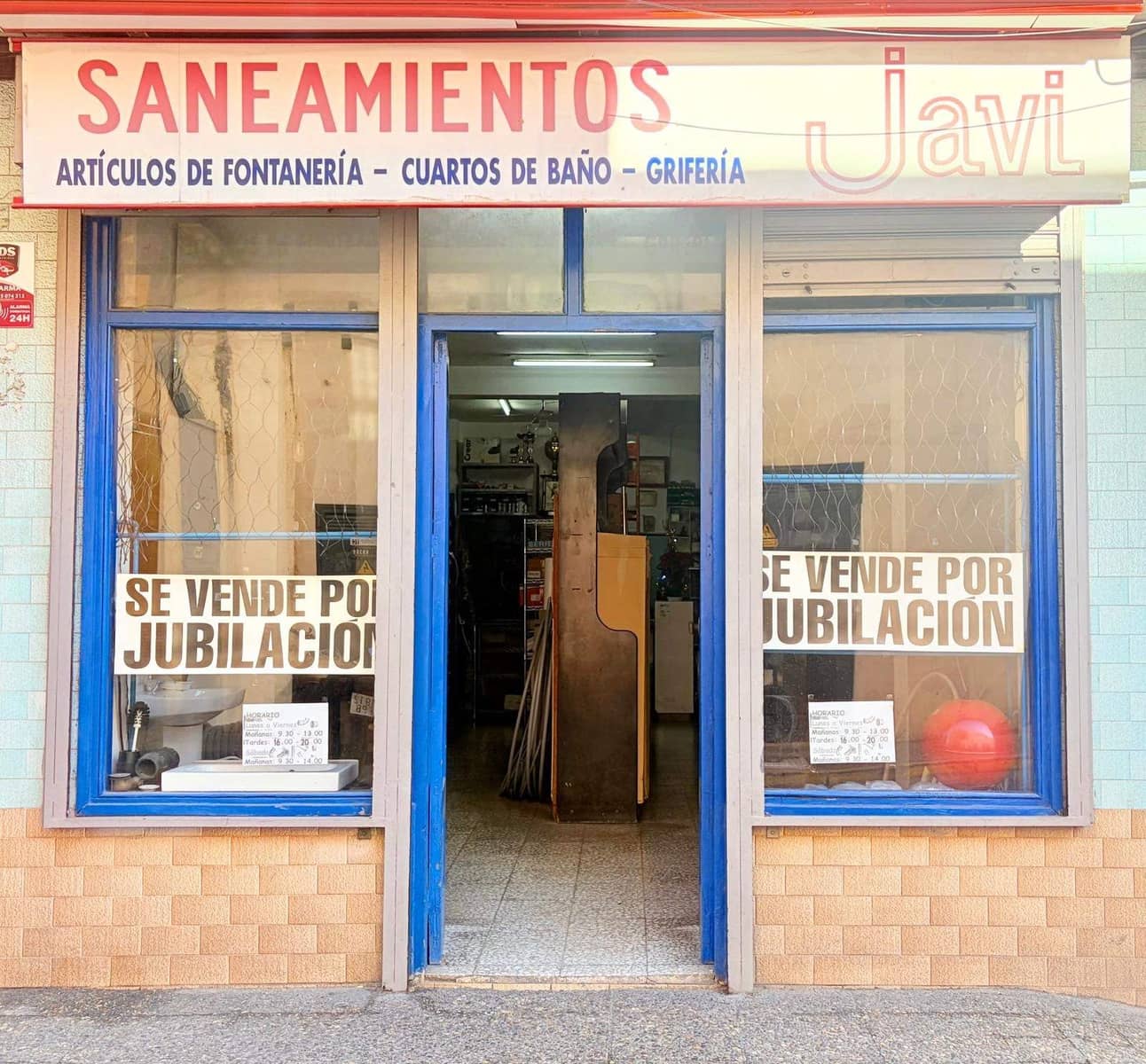 Commerciale in vendita in La Linea de la Concepcion - 265.000 € (Rif: 9474216)