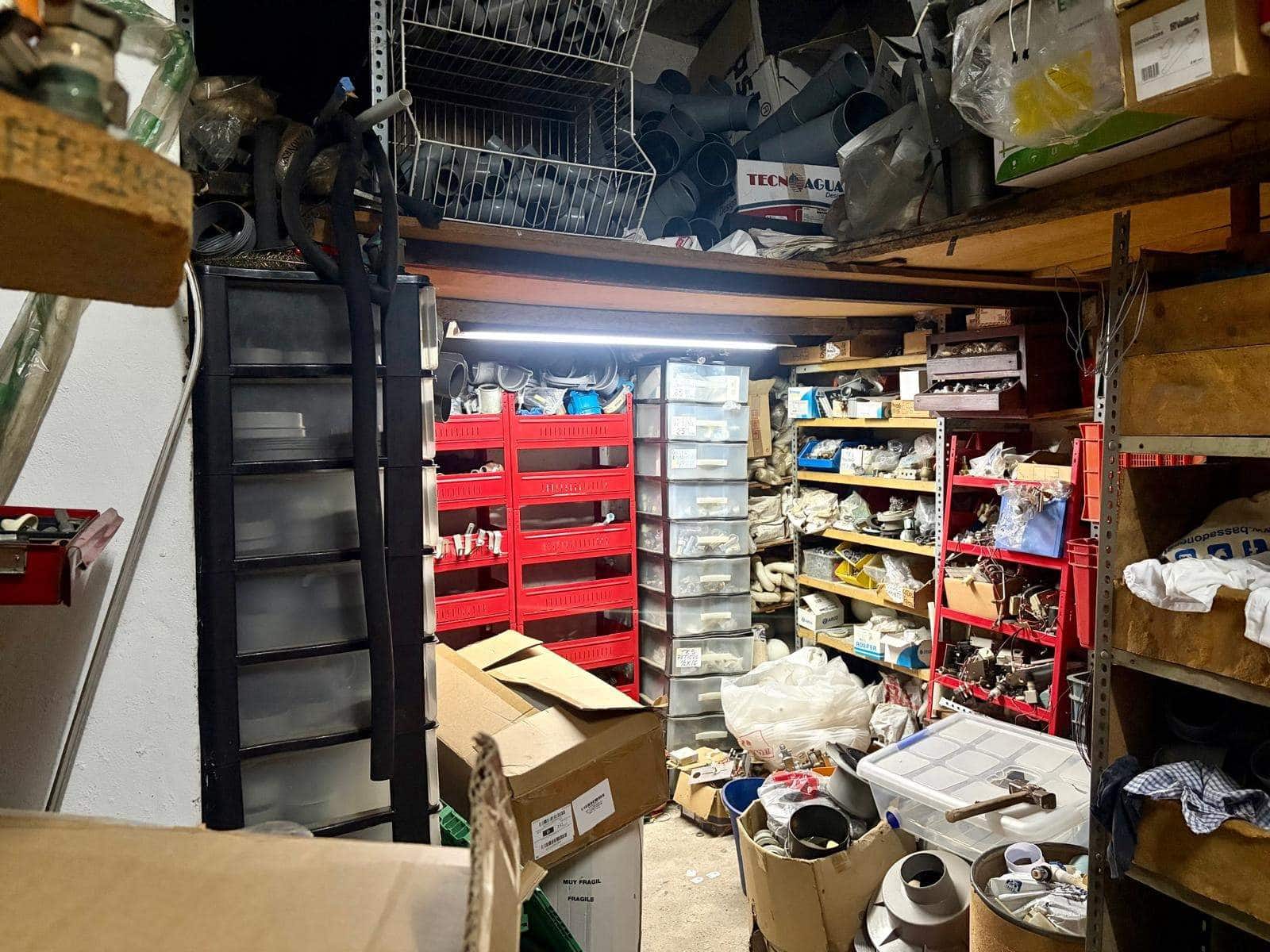 Commerciale in vendita in La Linea de la Concepcion - 265.000 € (Rif: 9474216)