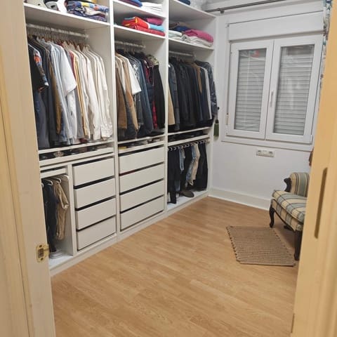 3 slaapkamer Rijtjeshuis te koop in Algeciras met zwembad - € 200.000 (Ref: 9474217)