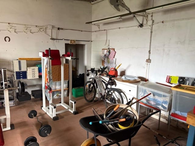 Chalet de 3 habitaciones en La Línea de la Concepción en venta con piscina garaje - 480.000 € (Ref: 9482051)