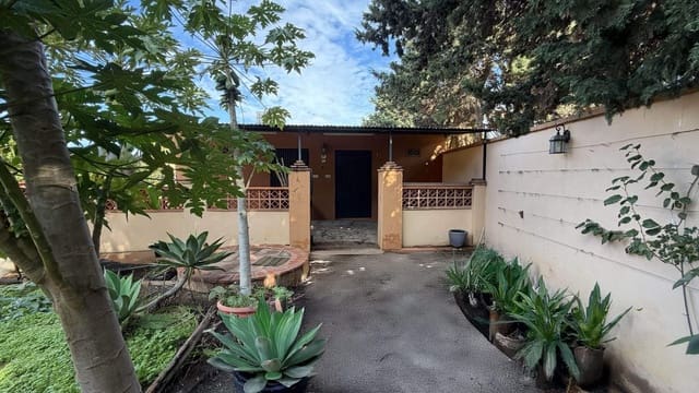 3 slaapkamer Villa te koop in La Línea de la Concepción met zwembad garage - € 480.000 (Ref: 9482051)