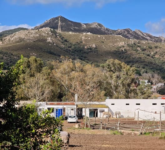 2 soveværelse Finca/Landehus til salg i Algeciras - € 590.000 (Ref: 9502385)
