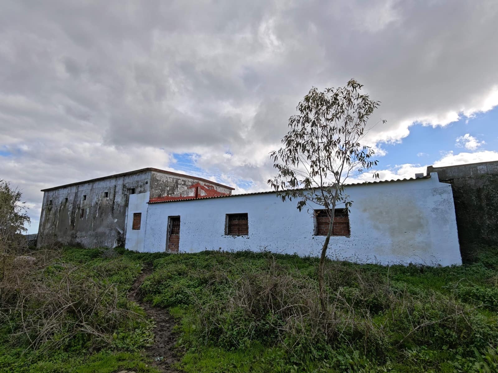 2 bedroom Finca/Country House for sale in Algeciras - € 590,000 (Ref: 9502385)