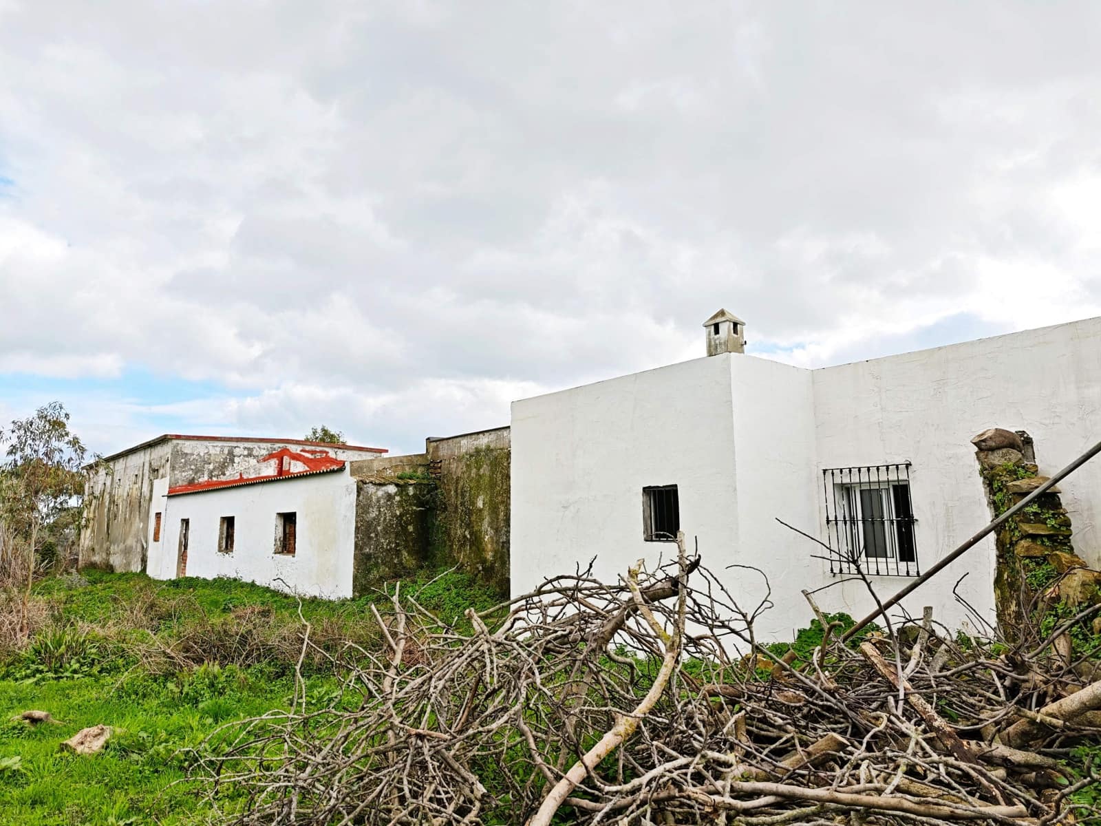 2 bedroom Finca/Country House for sale in Algeciras - € 590,000 (Ref: 9502385)
