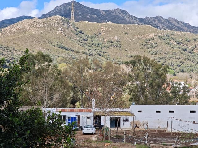 2 soveværelse Finca/Landehus til salg i Algeciras - € 590.000 (Ref: 9502385)