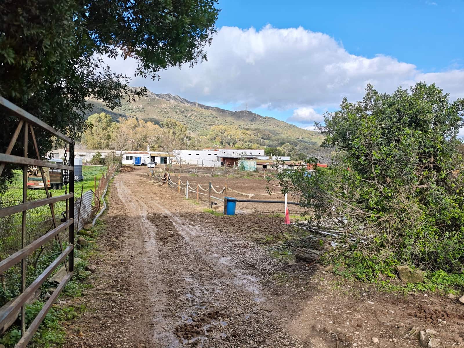 2 bedroom Finca/Country House for sale in Algeciras - € 590,000 (Ref: 9502385)