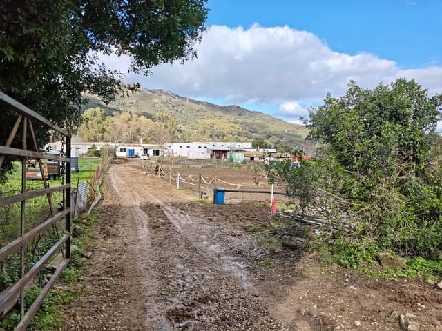 2 Zimmer Finca/Landgut zu verkaufen in Algeciras - 590.000 € (Ref: 9502385)