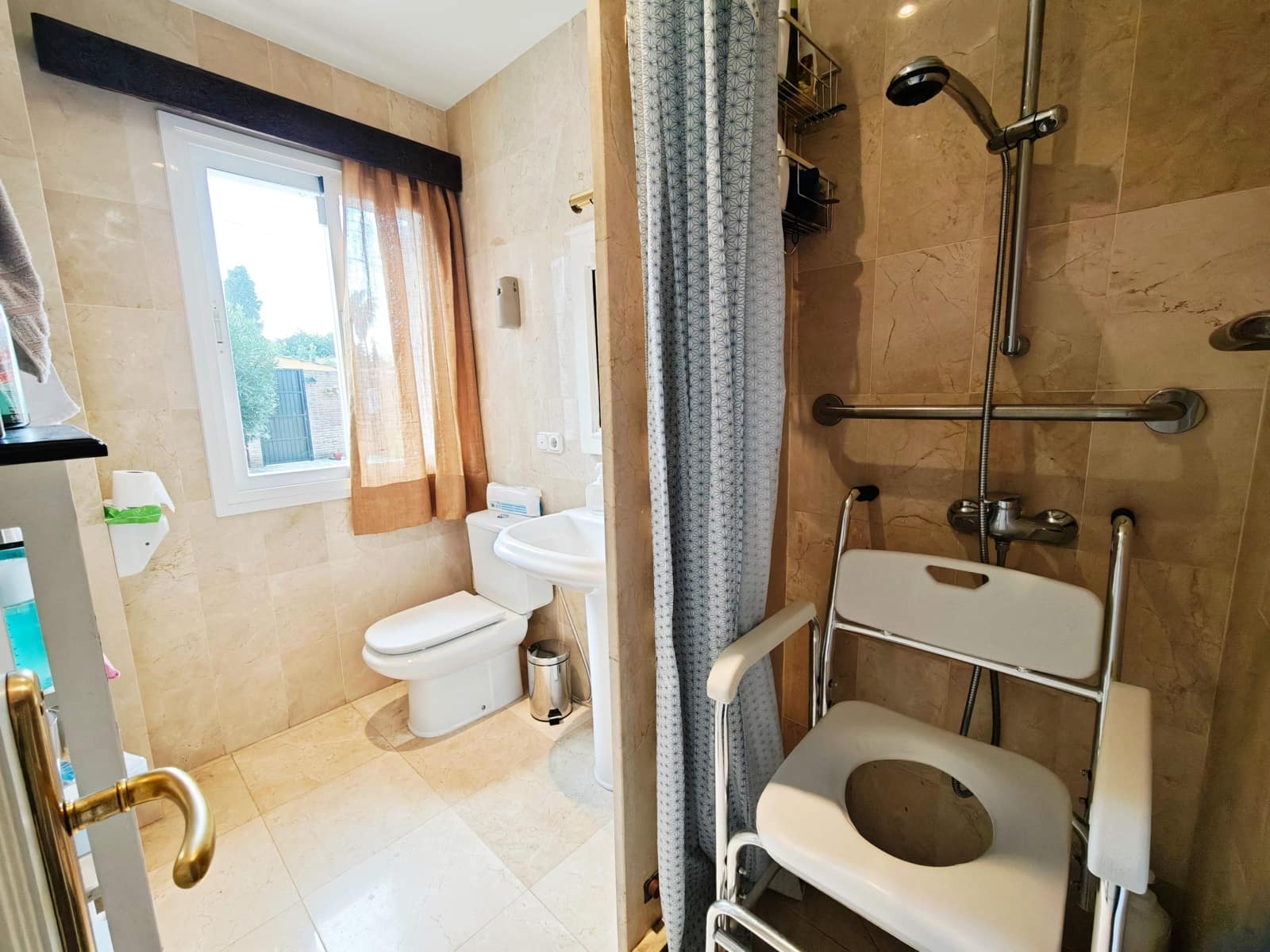 4 bedroom Villa for sale in Guadacorte with pool garage - € 650,000 (Ref: 9502386)