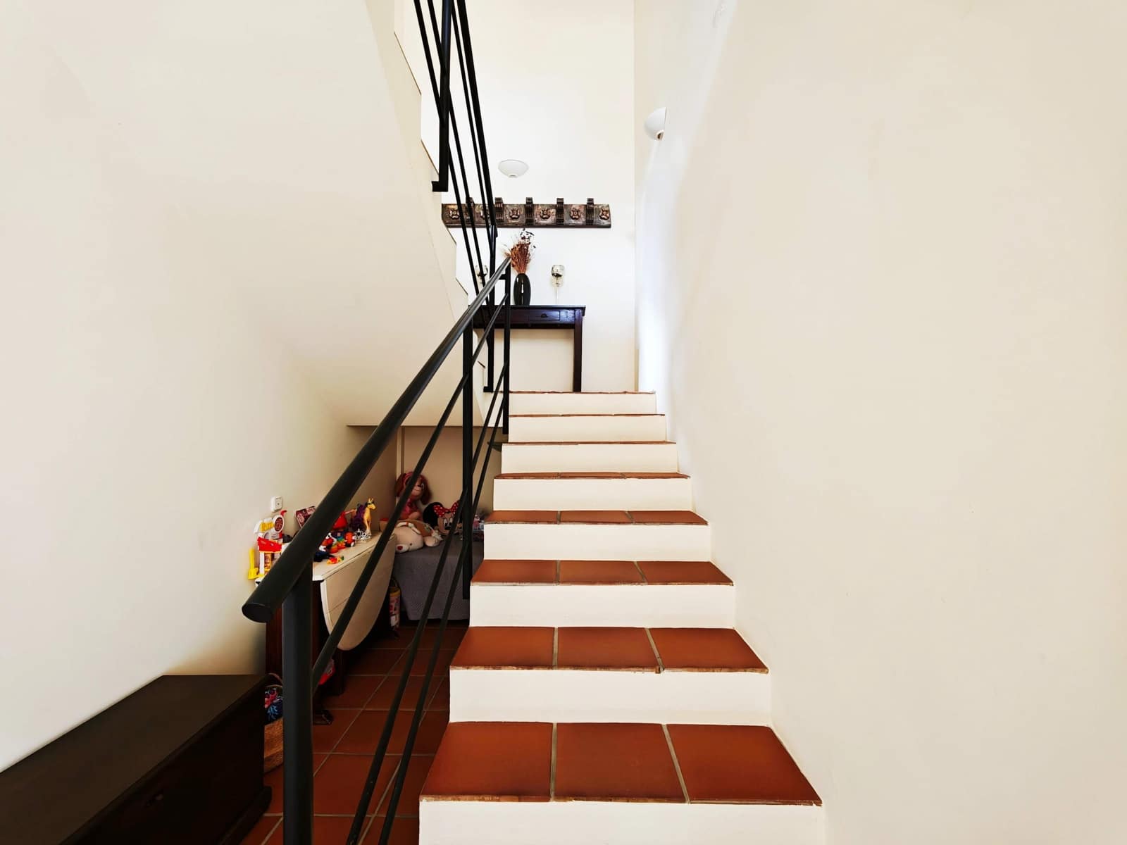 4 bedroom Villa for sale in Guadacorte with pool garage - € 650,000 (Ref: 9502386)