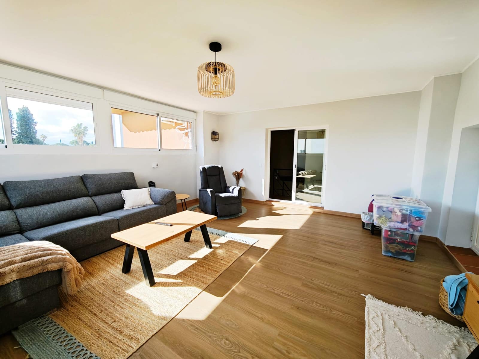 4 bedroom Villa for sale in Guadacorte with pool garage - € 650,000 (Ref: 9502386)