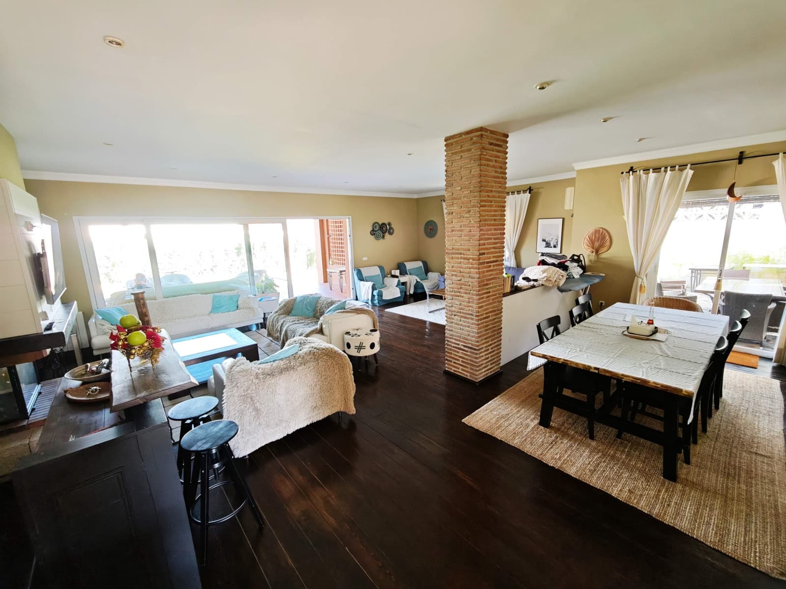 4 bedroom Villa for sale in Guadacorte with pool garage - € 595,000 (Ref: 9502386)