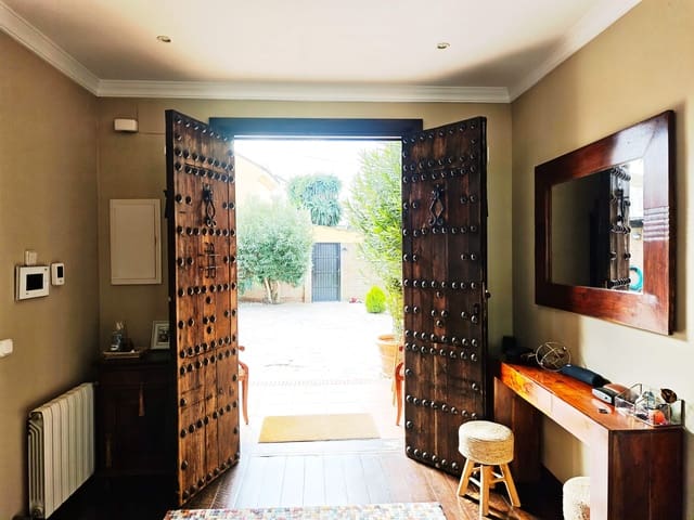 4 camera da letto Villa in vendita in Guadacorte, Los Barrios con piscina garage - 595.000 € (Rif: 9502386)