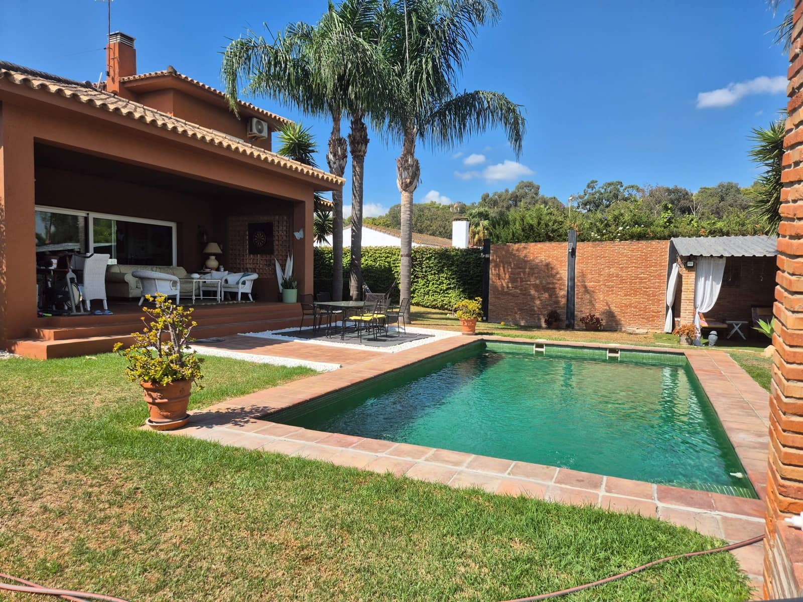 4 bedroom Villa for sale in Guadacorte with pool garage - € 595,000 (Ref: 9502386)