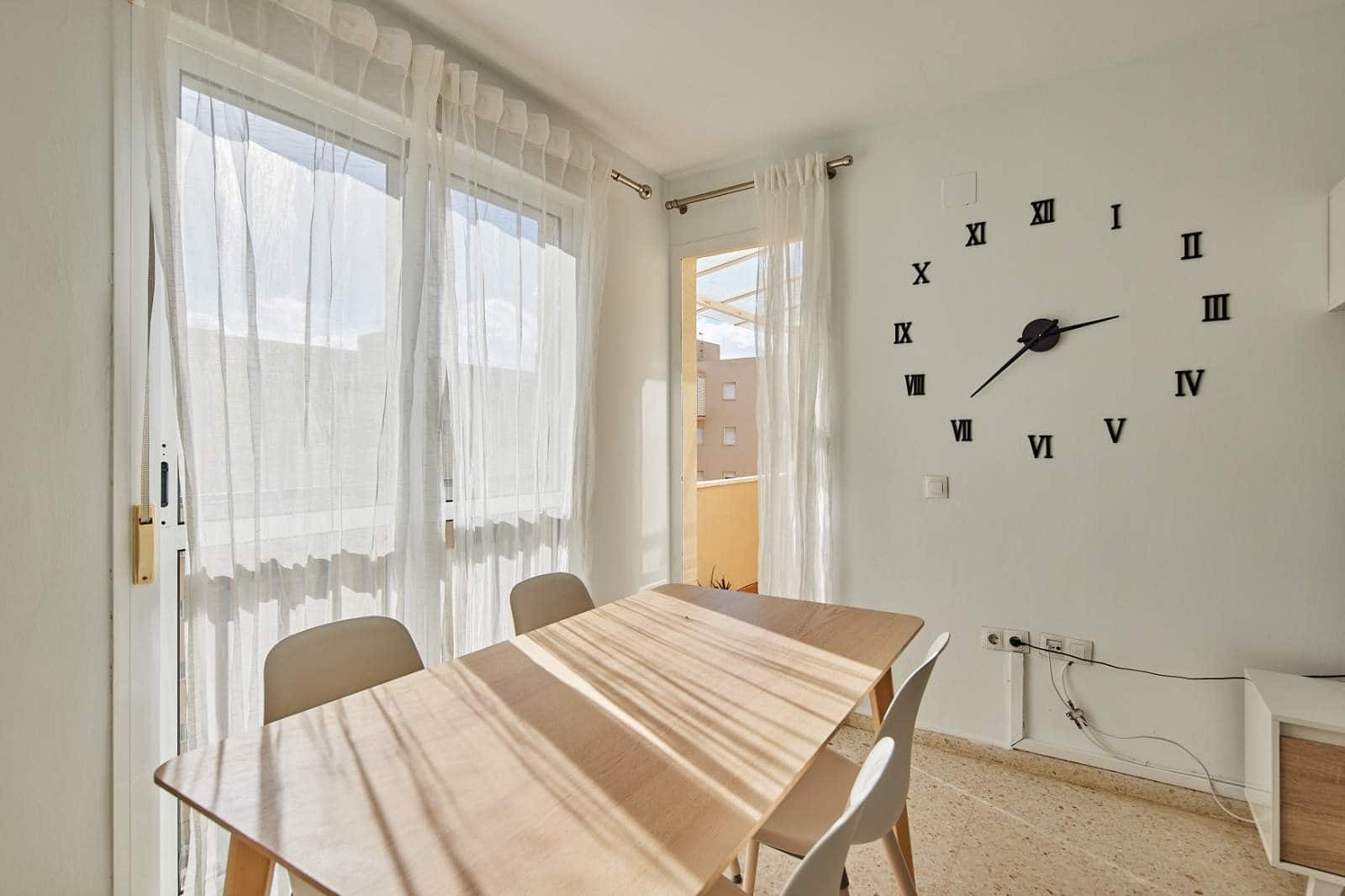 3 bedroom Flat for sale in Algeciras with pool garage - € 190,000 (Ref: 9502387)