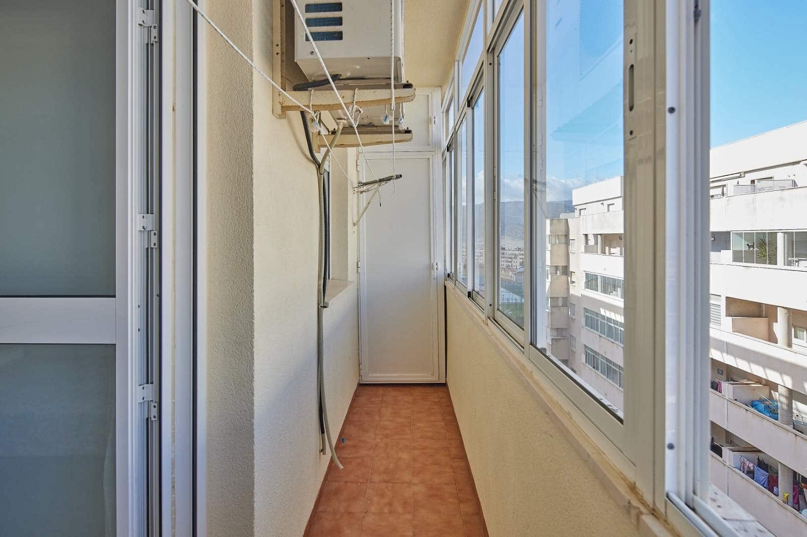 3 bedroom Flat for sale in Algeciras with pool garage - € 190,000 (Ref: 9502387)