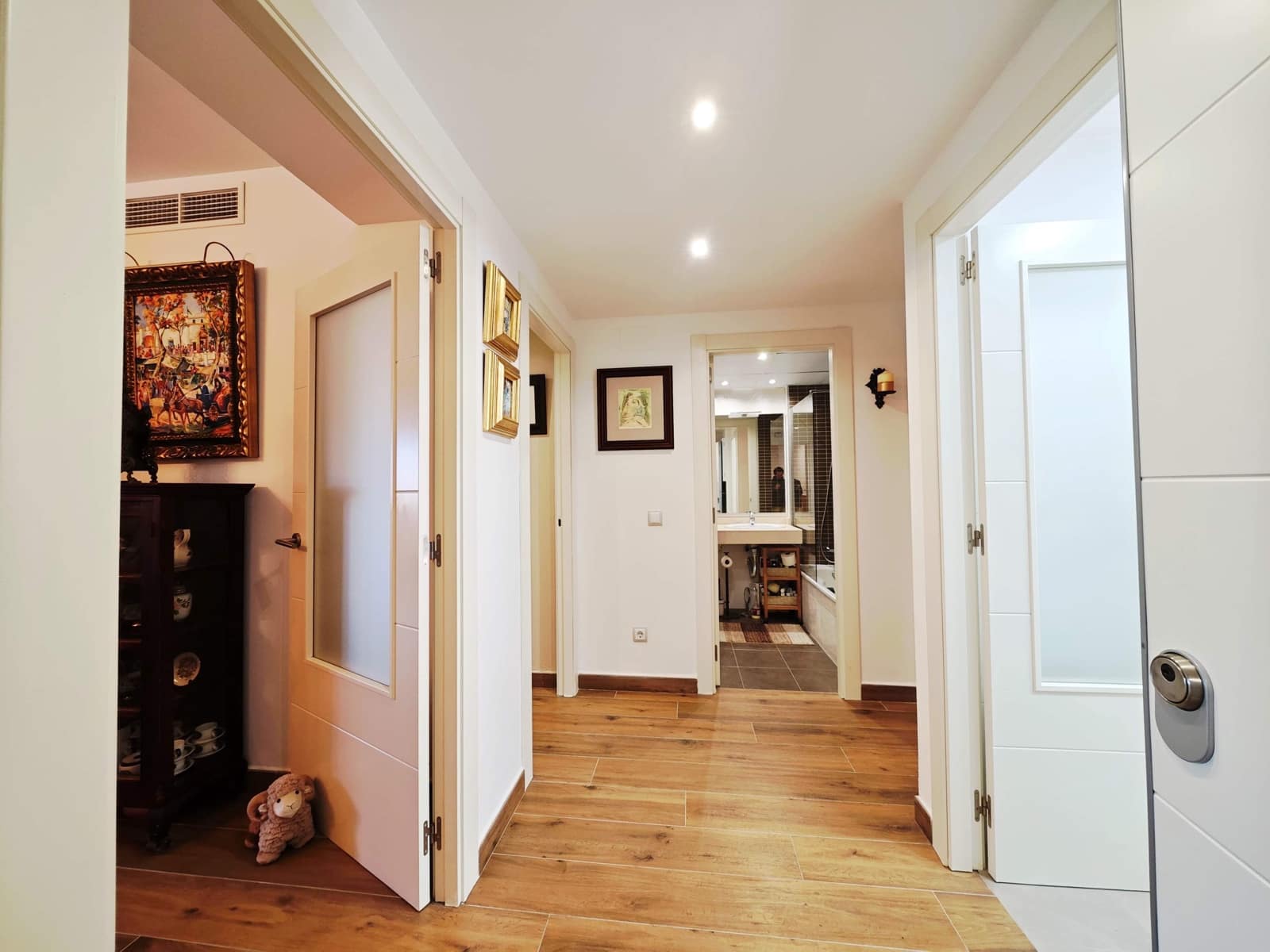 2 bedroom Apartment for sale in La Alcaidesa with pool garage - € 350,000 (Ref: 9502388)