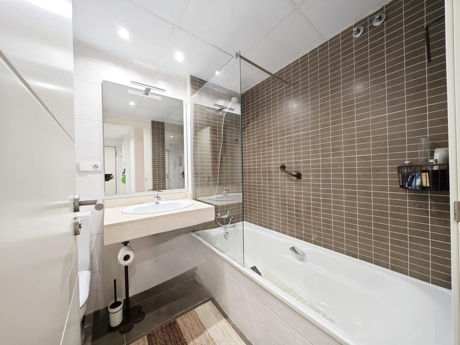 2 bedroom Apartment for sale in La Alcaidesa with pool garage - € 350,000 (Ref: 9502388)