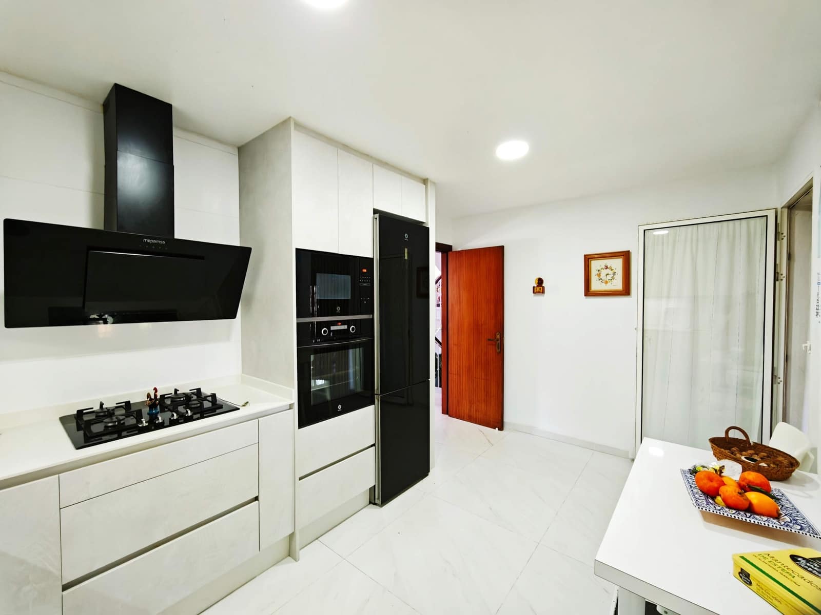 4 soverom Kjedet enebolig til salgs i Algeciras med svømmebasseng garasje - € 450 000 (Ref: 9502389)