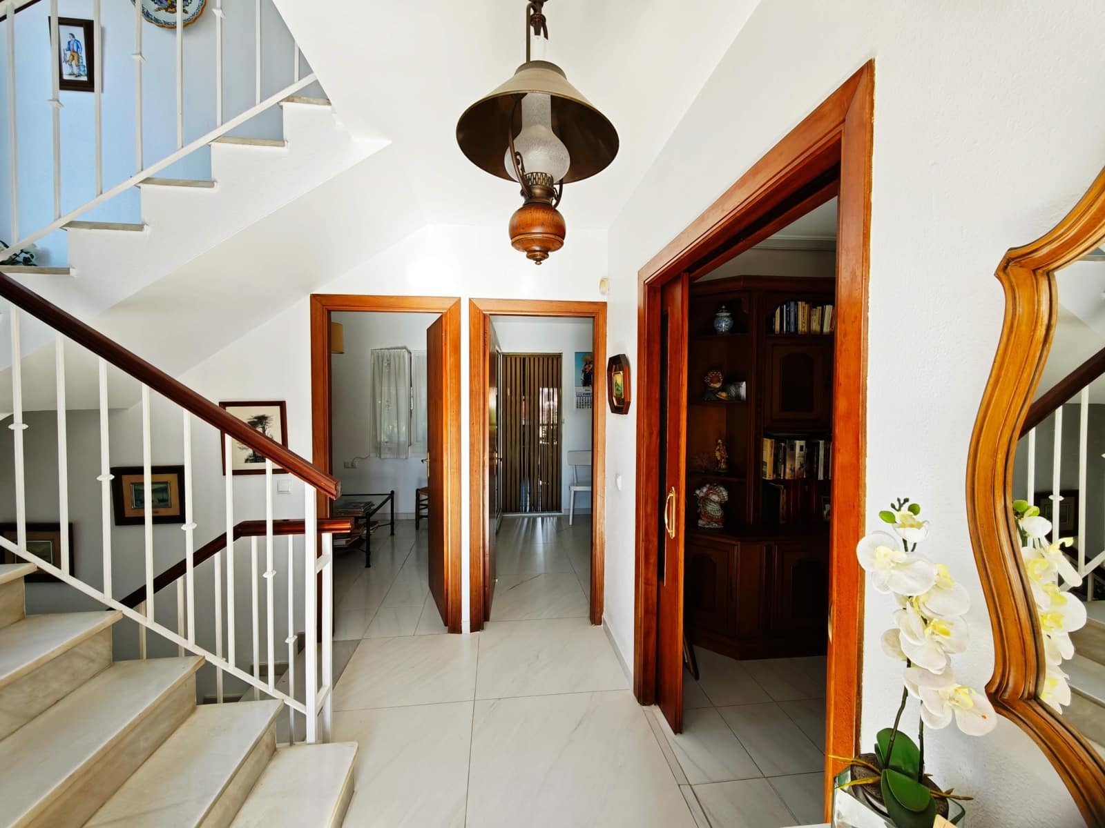 4 soverom Kjedet enebolig til salgs i Algeciras med svømmebasseng garasje - € 450 000 (Ref: 9502389)