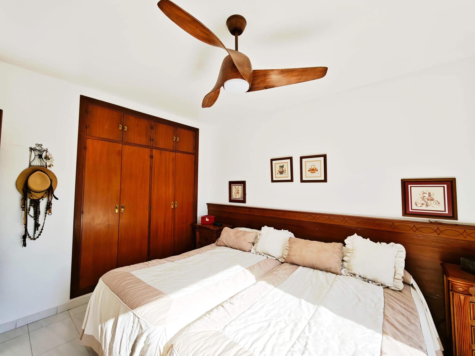 4 soverom Kjedet enebolig til salgs i Algeciras med svømmebasseng garasje - € 450 000 (Ref: 9502389)