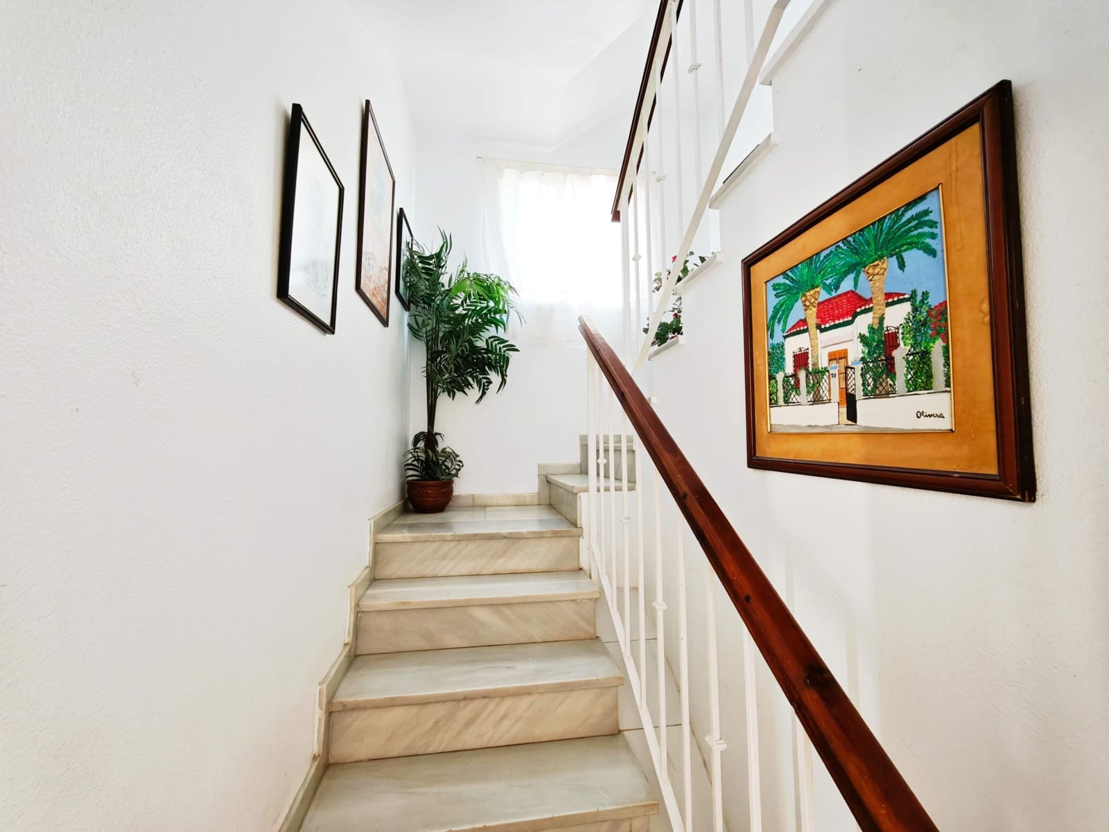 4 soverom Kjedet enebolig til salgs i Algeciras med svømmebasseng garasje - € 450 000 (Ref: 9502389)