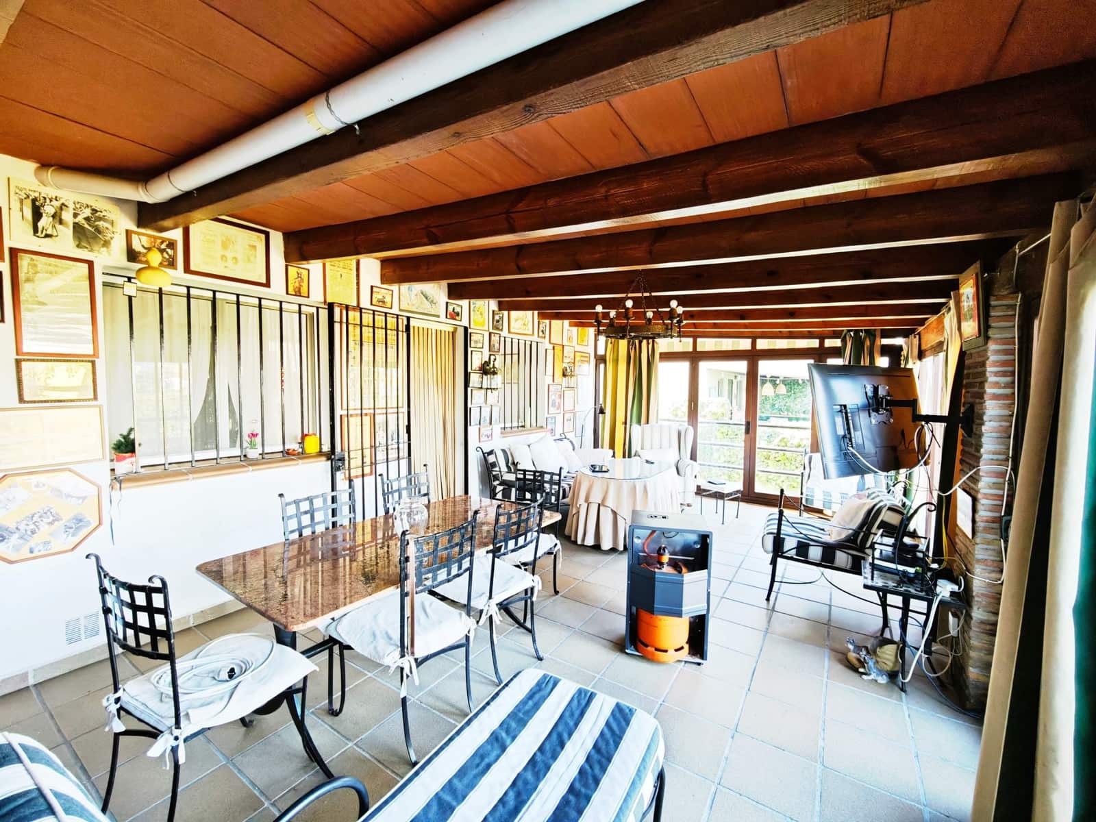 4 soverom Kjedet enebolig til salgs i Algeciras med svømmebasseng garasje - € 450 000 (Ref: 9502389)