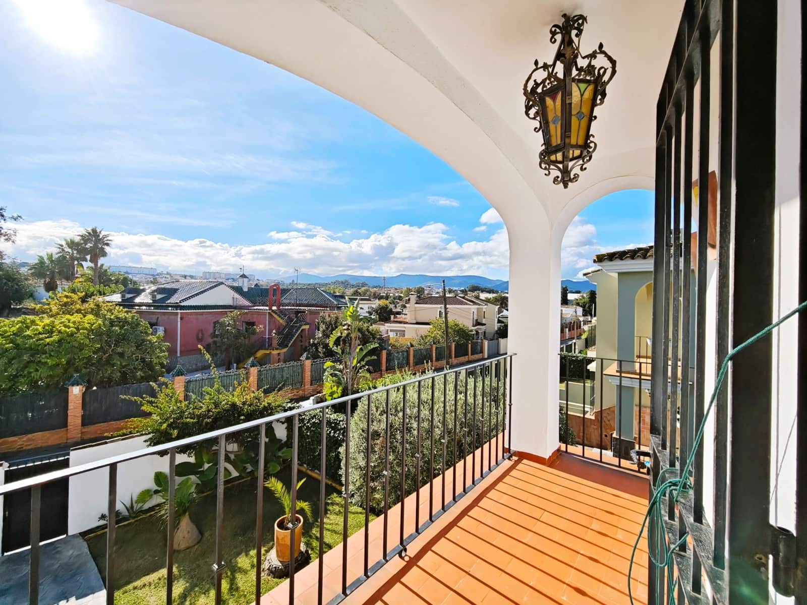 4 soverom Kjedet enebolig til salgs i Algeciras med svømmebasseng garasje - € 450 000 (Ref: 9502389)