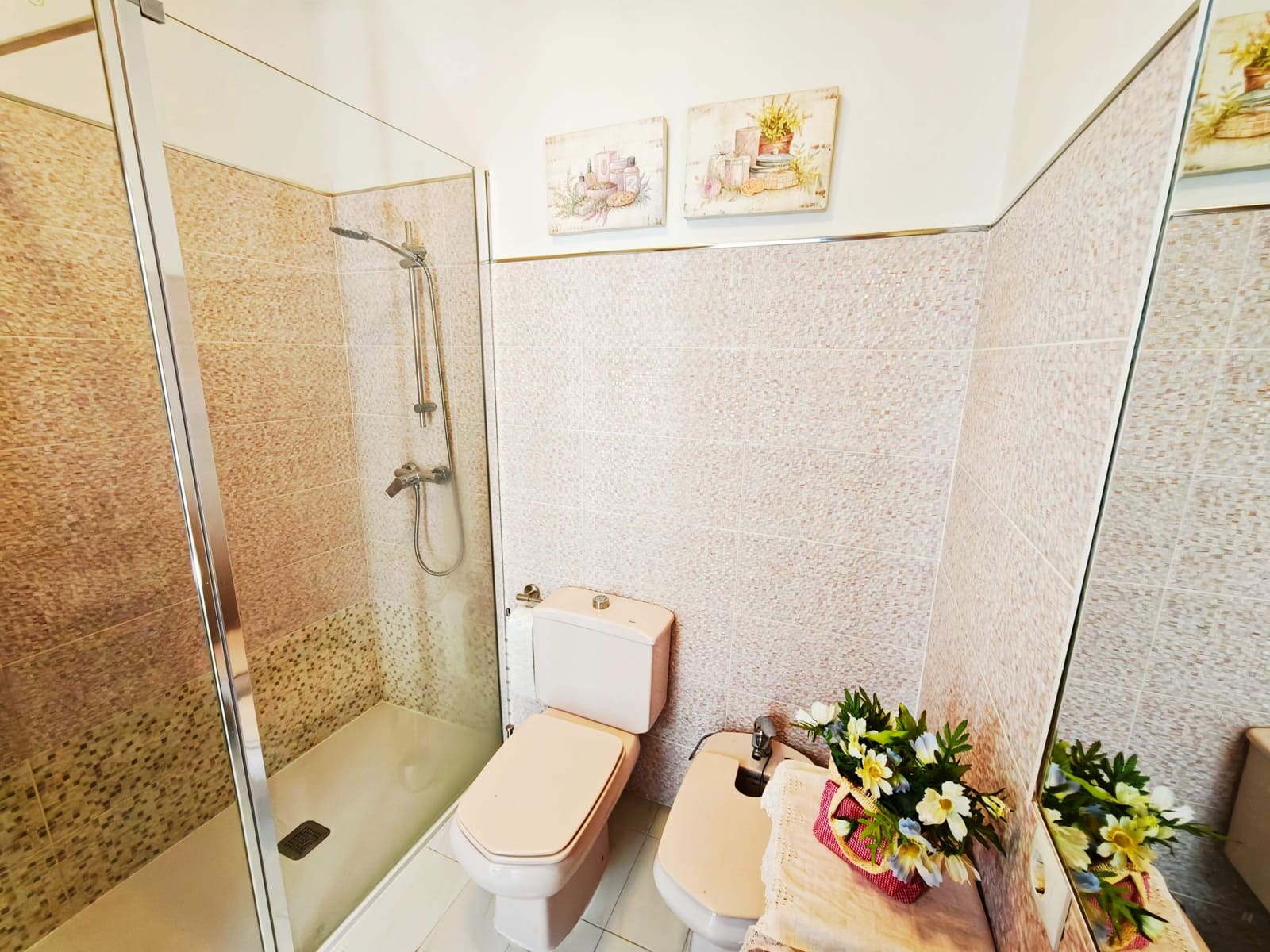 4 soverom Kjedet enebolig til salgs i Algeciras med svømmebasseng garasje - € 450 000 (Ref: 9502389)