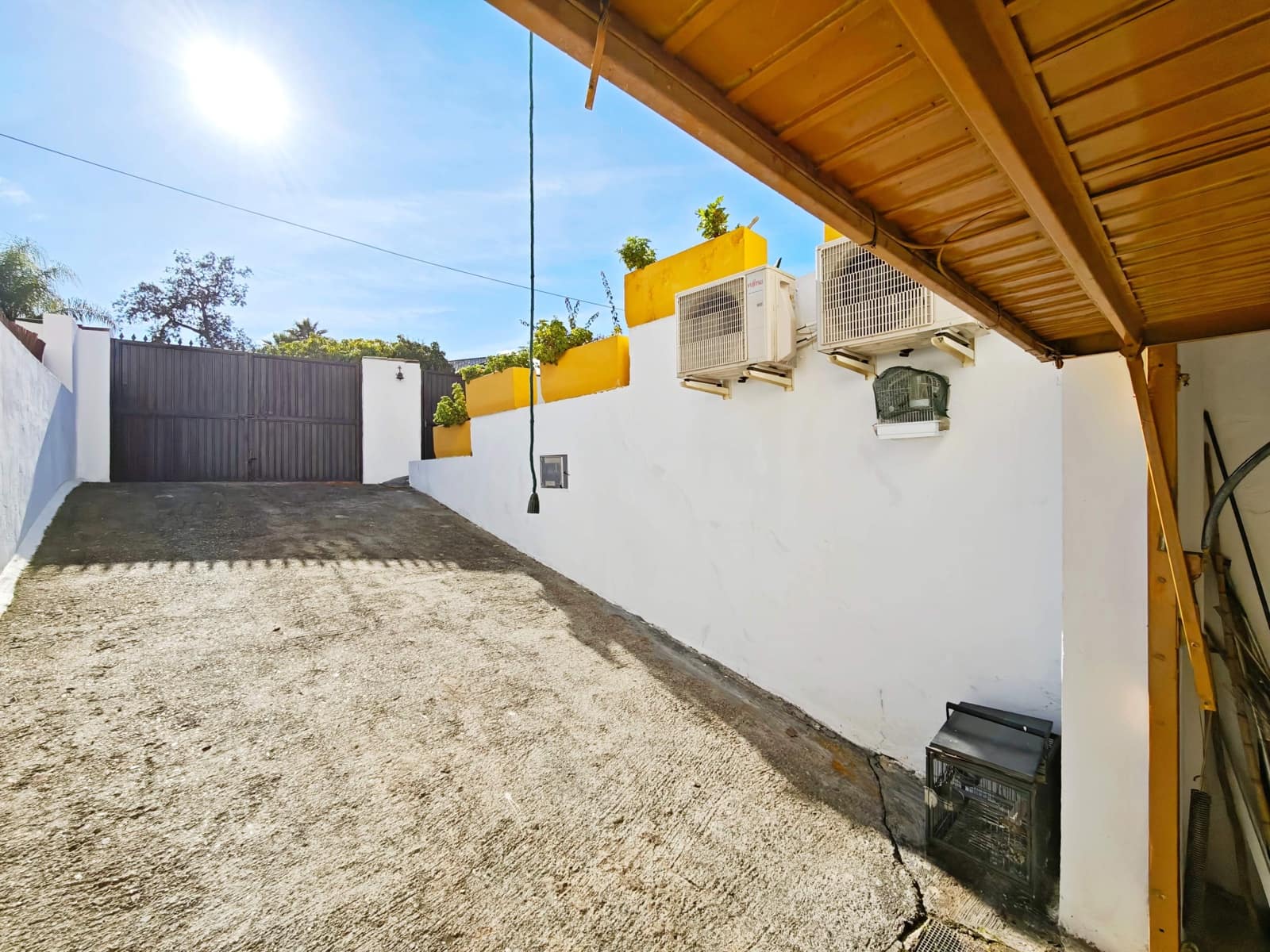 4 soverom Kjedet enebolig til salgs i Algeciras med svømmebasseng garasje - € 450 000 (Ref: 9502389)