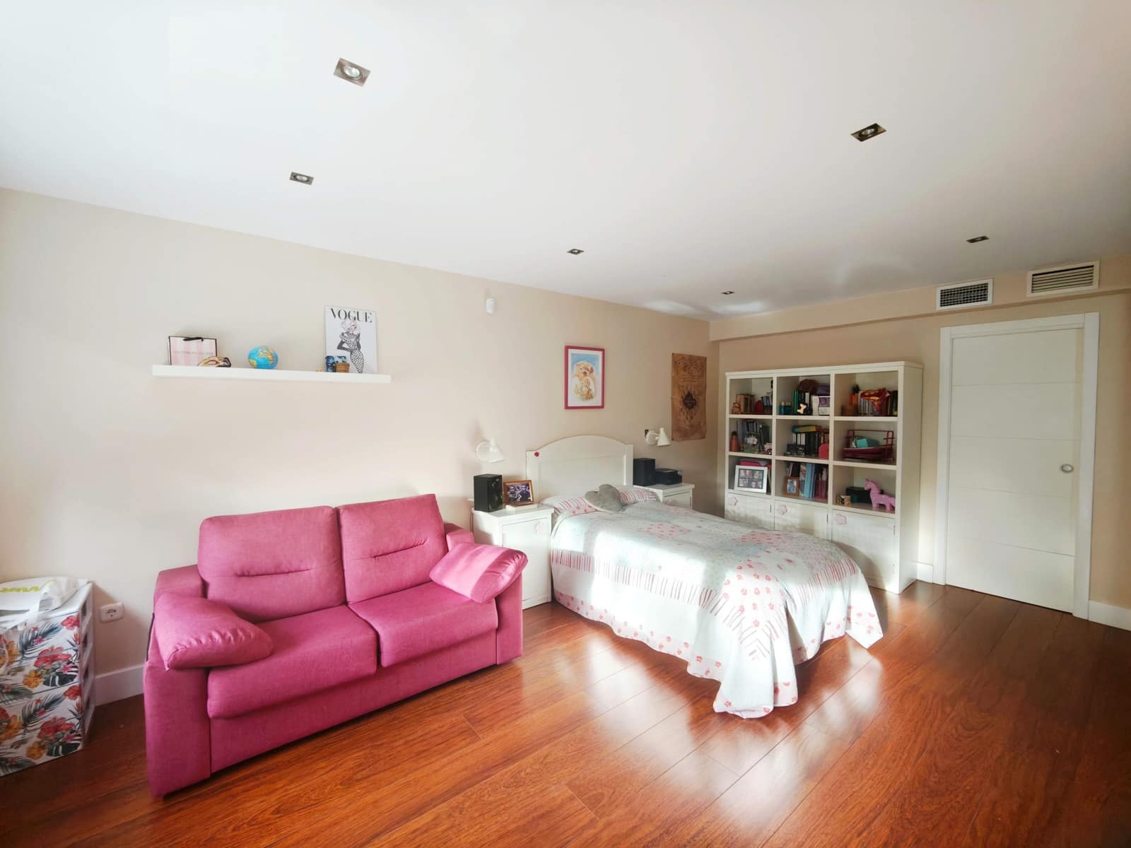 4 Zimmer Doppelhaus zu verkaufen in Algeciras mit Garage - 550.000 € (Ref: 9502390)