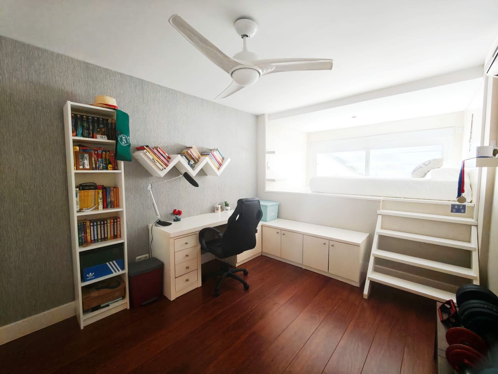 4 Zimmer Doppelhaus zu verkaufen in Algeciras mit Garage - 550.000 € (Ref: 9502390)