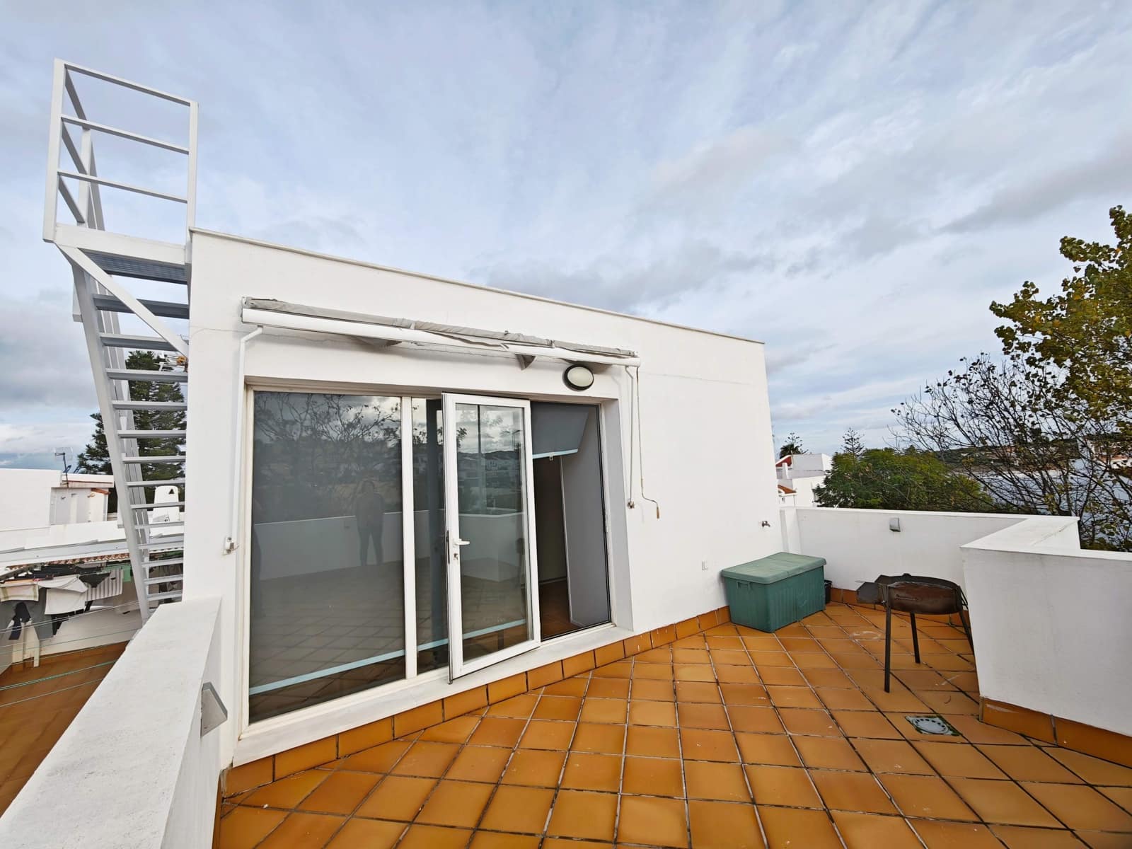 4 Zimmer Doppelhaus zu verkaufen in Algeciras mit Garage - 550.000 € (Ref: 9502390)