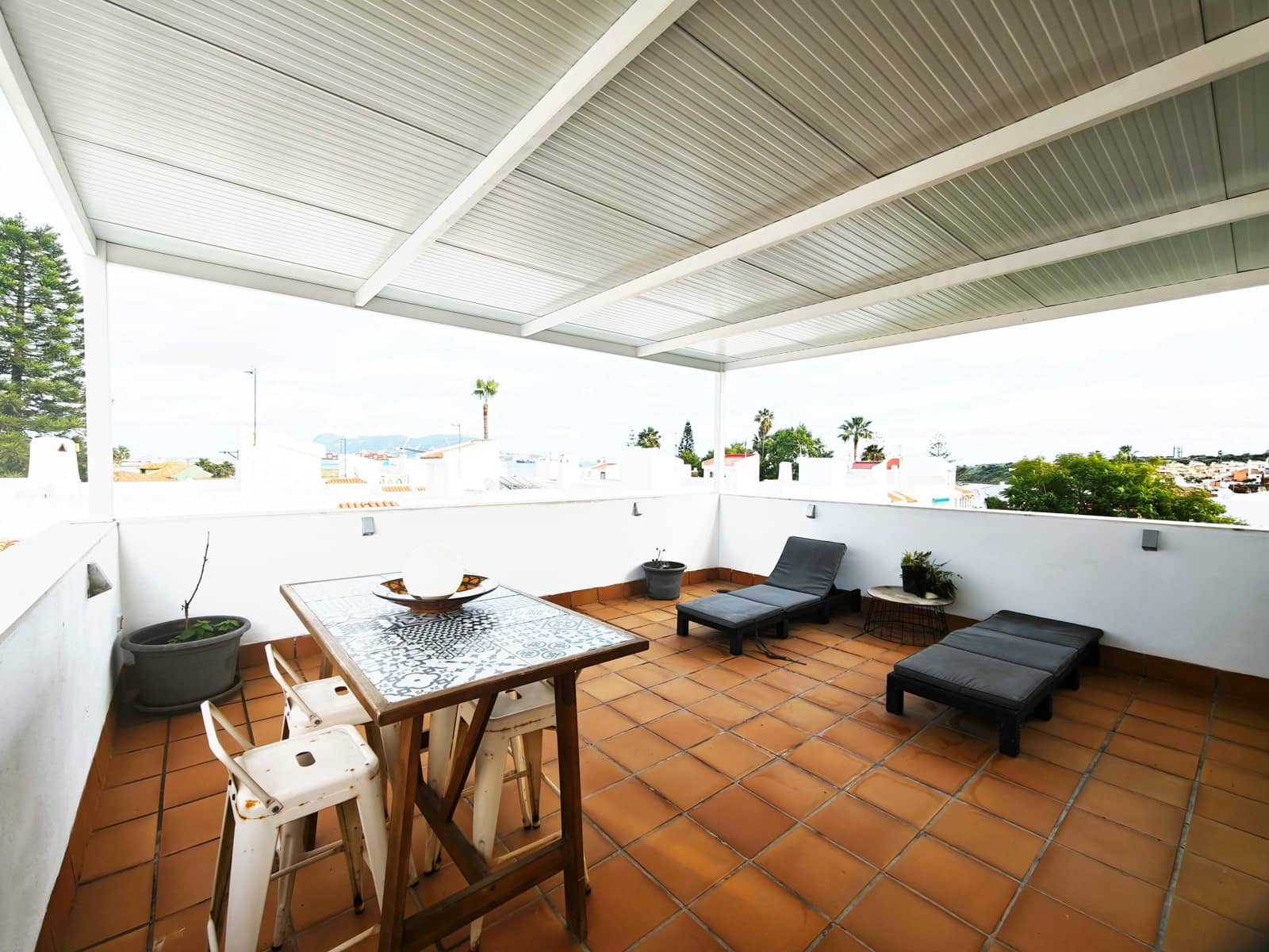 4 Zimmer Doppelhaus zu verkaufen in Algeciras mit Garage - 550.000 € (Ref: 9502390)