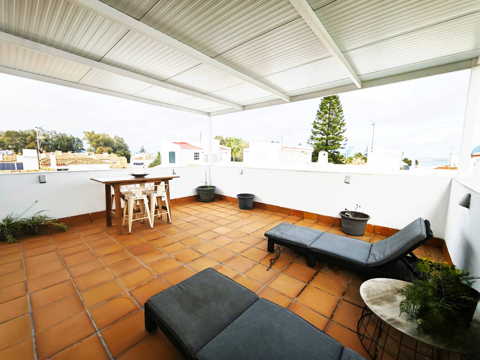 4 Zimmer Doppelhaus zu verkaufen in Algeciras mit Garage - 550.000 € (Ref: 9502390)