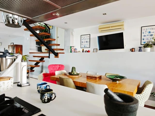 4 chambre Villa/Maison Semi-Mitoyenne à vendre à Algeciras avec garage - 550 000 € (Ref: 9502390)