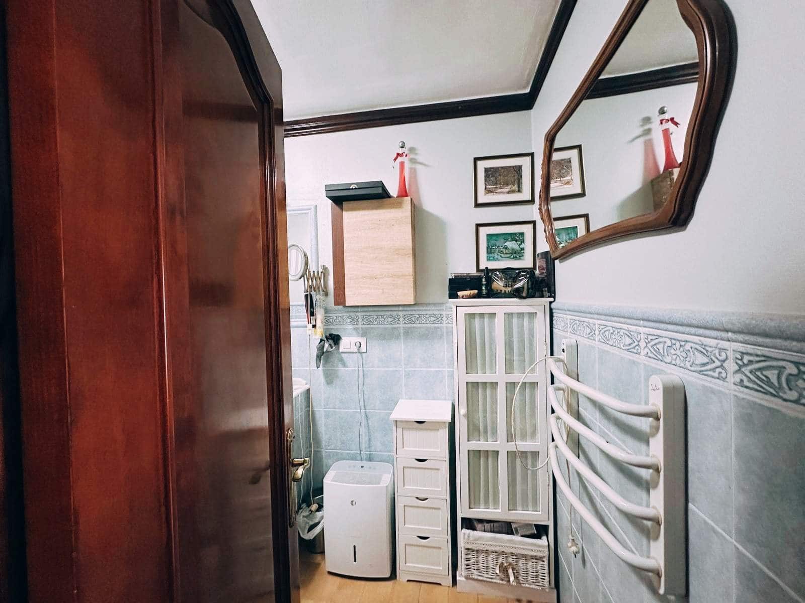 3 bedroom Flat for sale in La Linea de la Concepcion - € 223,000 (Ref: 9524336)