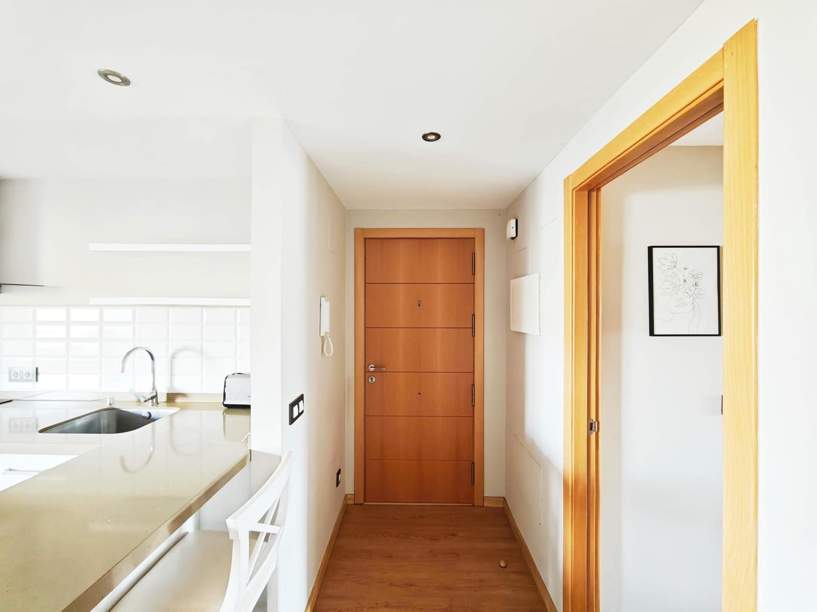 2 bedroom Apartment for sale in Algeciras with pool garage - € 190,000 (Ref: 9524337)