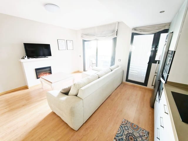 2 bedroom Apartment for sale in Algeciras with pool garage - € 190,000 (Ref: 9524337)