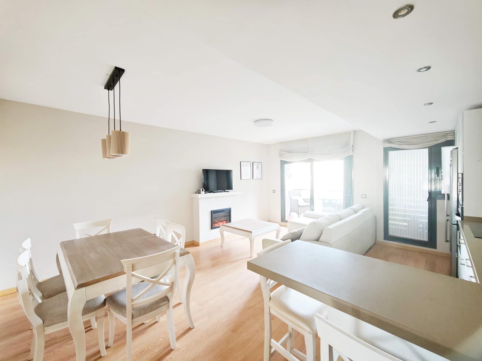 2 bedroom Apartment for sale in Algeciras with pool garage - € 190,000 (Ref: 9524337)