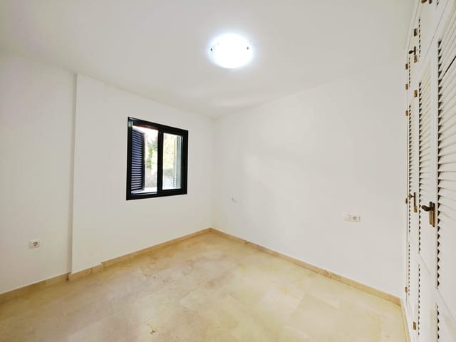 Adosado de 3 habitaciones en Manilva en venta con piscina garaje - 590.000 € (Ref: 9530584)