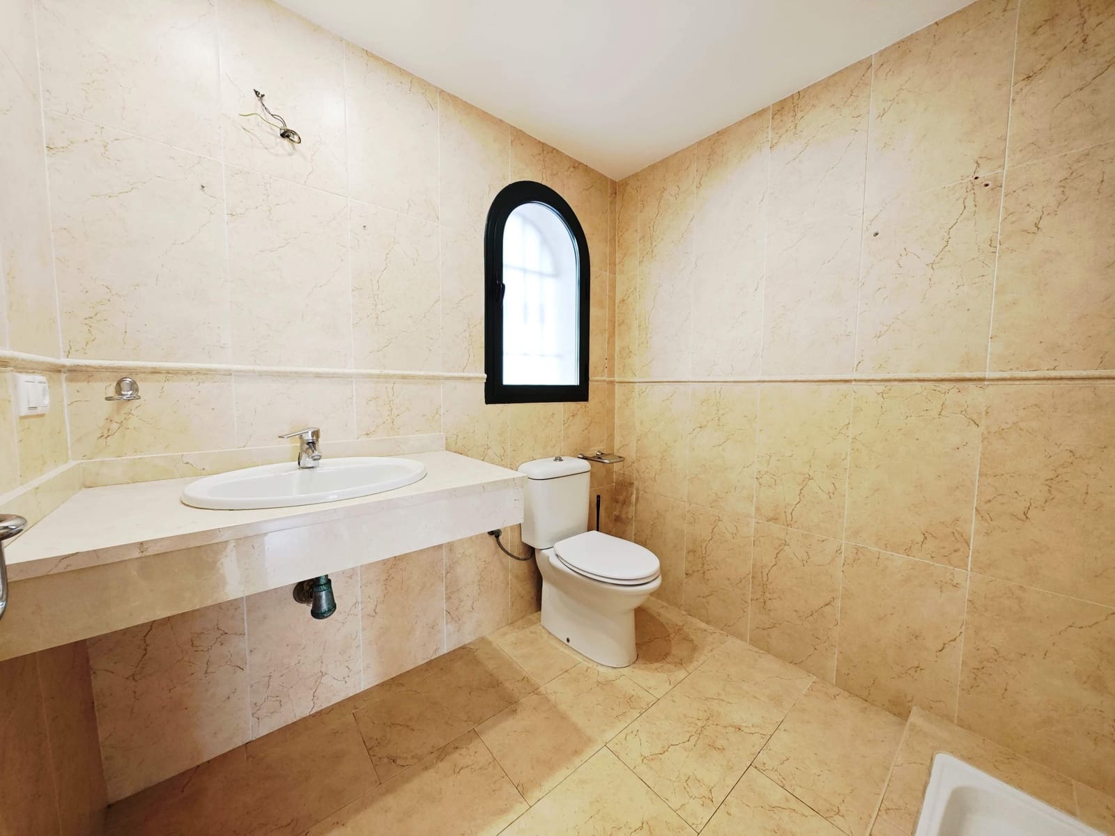 Adosado de 3 habitaciones en Manilva en venta con piscina garaje - 590.000 € (Ref: 9530584)