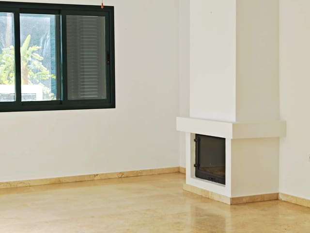 Adosado de 3 habitaciones en Manilva en venta con piscina garaje - 590.000 € (Ref: 9530584)