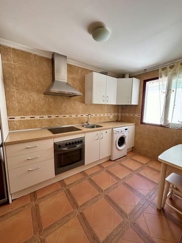 2 makuuhuone Asunto myytävänä paikassa La Línea de la Concepción mukana uima-altaan 
autotalli - 208 000 € (Ref: 9533783)