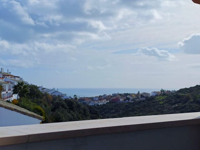 2 quarto Penthouse para venda em San Roque com piscina garagem - 350 000 € (Ref: 9533784)