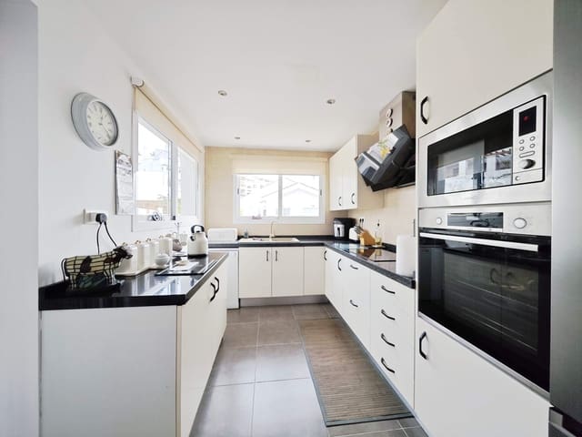 2 quarto Penthouse para venda em San Roque com piscina garagem - 350 000 € (Ref: 9533784)