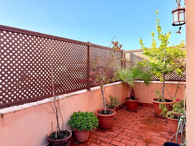 3 sovrum Hus till salu i La Línea de la Concepción - 240 000 € (Ref: 9535970)