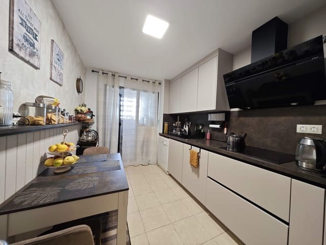 2 sovrum Radhus till salu i La Alcaidesa med pool garage - 330 000 € (Ref: 9536800)