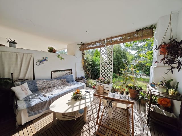 2 sovrum Radhus till salu i La Alcaidesa med pool garage - 330 000 € (Ref: 9536800)