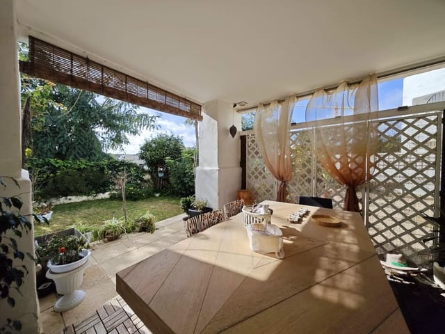 2 sovrum Radhus till salu i La Alcaidesa med pool garage - 330 000 € (Ref: 9536800)